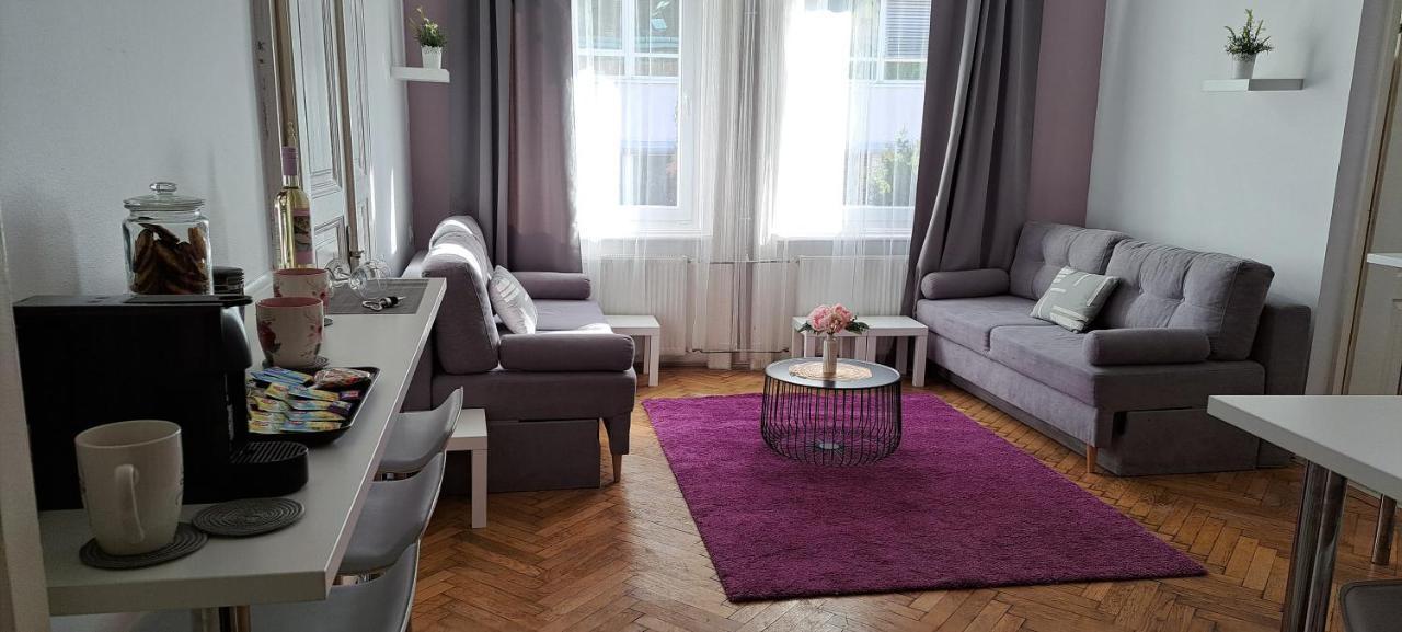 Sweet 16 Apartment In The Party District Budapest Exteriör bild