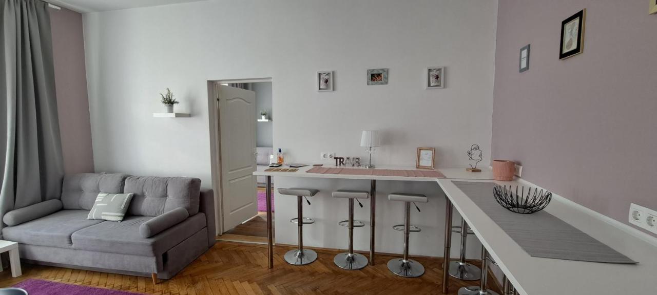 Sweet 16 Apartment In The Party District Budapest Exteriör bild
